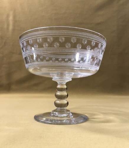 Coupe sur pied compotier - /,