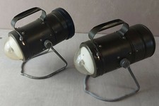 Paire d'anciennes lampes de l'armée, Bundeswehr / militaire Varta Allemagne 1964