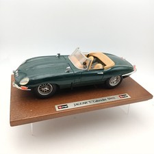 Voiture BURAGO 1:18 Jaguar