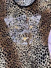 2 tee-shirts   leopard taille