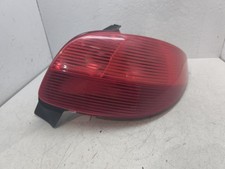 Feu arriere principal droit