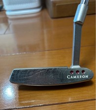SCOTTY CAMERON PRO PLATINUM NEWPORT MID SLANT Putter RH avec couvre-chef