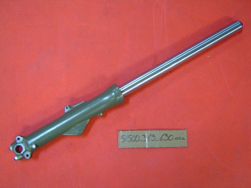 Bras fourche gauche de - de,