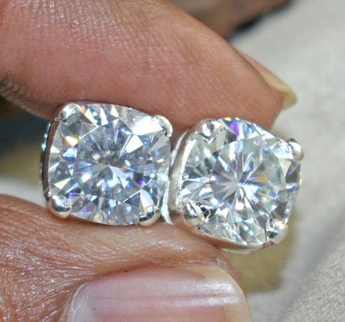 Clous solitaire diamant - , blanc