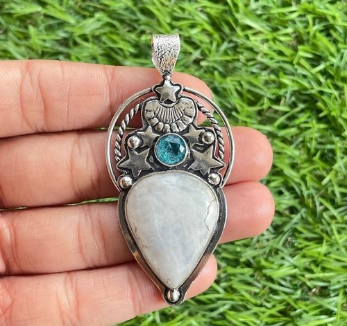 Pendentif pierre lune en - de,