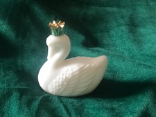 CYGNE ROYAL AVON EN OPALINE