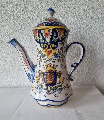Magnifique petite cafetière