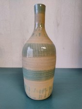 Vase bouteille en grès signé
