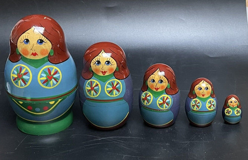 Matriochkas poupées russes - matriochkas,