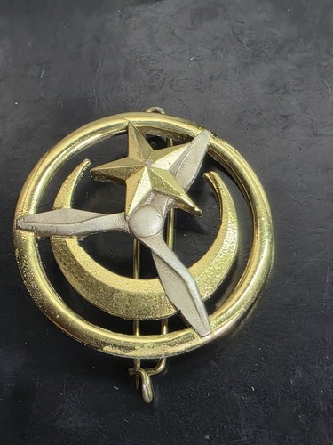Coiffure insigne béret - .,