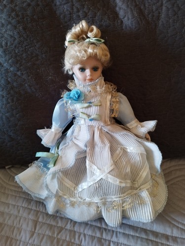 Poupée robe bleu - poupée,