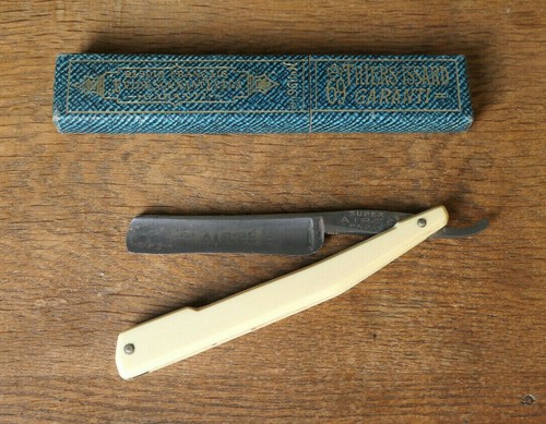 Ancien boite rasoir - de,