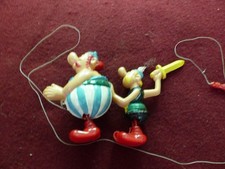 Figurines Astérix & Obélix Marcheurs + Gourde Potion Magique / Dargaud 1967