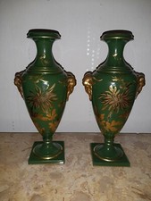 Paire de vase en faïence de Tour ? avec prise en tète de bélier 