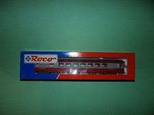 ROCO voiture restaurant UIC rouge/béton 45210 (n°1quattro)