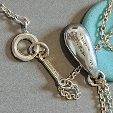 Collier pendentif en argent sterling Tiffany & Co. Teardrop Elsa Pretti Z5