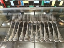 12 Fourchettes de table en métal argenté 100g Saint Medard 