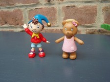 Figurines OUI OUI Papo 21004 et MIROU 2009