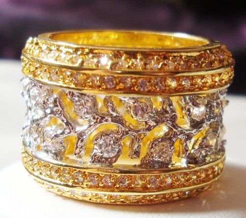 Stunning bold european 18k - stunning, cz