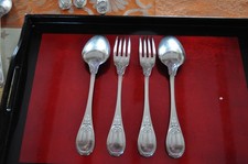 2 couverts en métal argenté