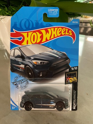 Hot wheels ford focus noir - hot, rs