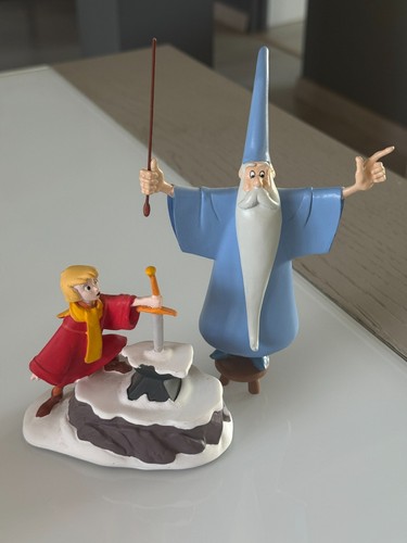 Lot figurines merlin - lot,