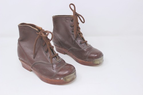 Ancienne paire chaussures