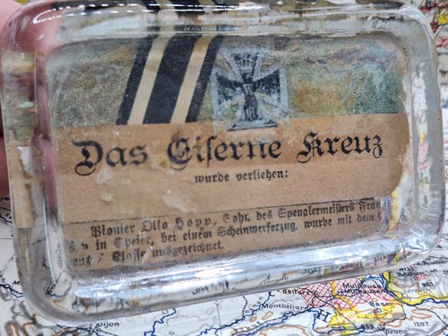 Croix fer presse papiers - de,