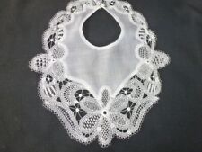 beau bavoir ancien dentelle