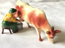 Figurine Starlux Clairet Acedo : fermier trayant vache, ferme.