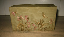 Ancienne Boite cartonnée &