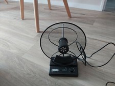 ANTENNE TV  ELECTRIQUE "MEDIA PRICE " QUASI NEUVE
