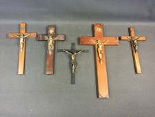 Lot de 5 anciens crucifix en