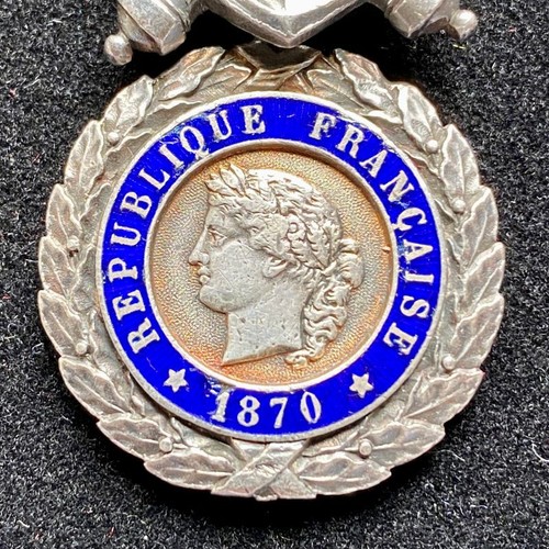 Médaille militaire aux canons - militaire,