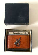 Ancien briquet publicitaire de table automatique à essence TAI