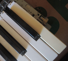 ROLAND  XP80 and many UPPER G Key  weighted original Key   100% FONCTIONNELLE