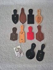 Lot de 10 cuirs pour insignes