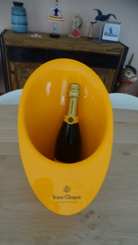 Champagne veuve clicquot plv - champagne,