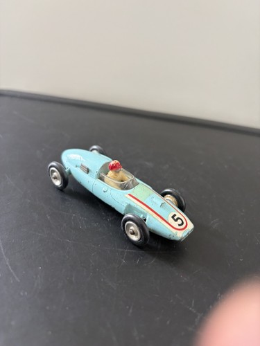 Ancienne voiture miniature - ancienne,