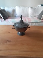 1 soupiére en étain