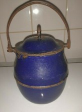 Ancien pot avec - , émaillé
