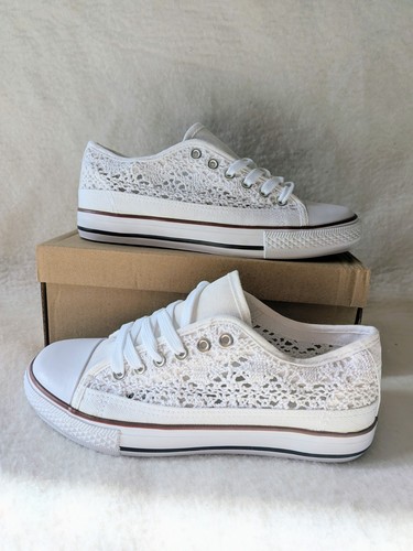 Baskets dentelle neuves via - baskets, 38