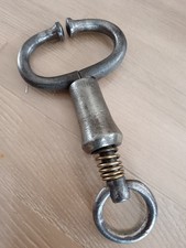 ANCIENNE MOUCHETTE A BOVIN - TAUREAU AGRICOLE TIRE BOEUF - PINCE NEZ. OUTIL. 