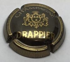 DRAPPIER - N° 03 - CAPSULE DE CHAMPAGNE - GRAND ÉCUSSON - NOIR ET OR, BORD STRIÉ