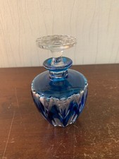 Flacon bleu en cristal de