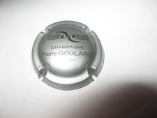 1 capsule de champagne Goulard Pierre sans ombre en fond N°11b argent et noir