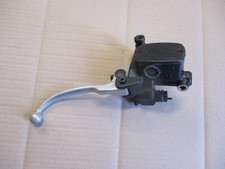 Maitre cylindre de frein avant