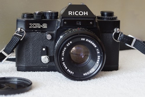 Ricoh avec objectif - avec,