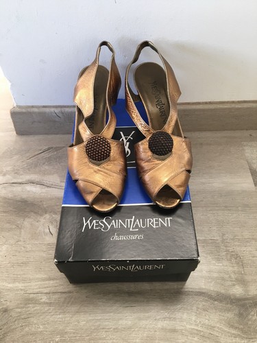 Ancienne paire chaussures - paire,