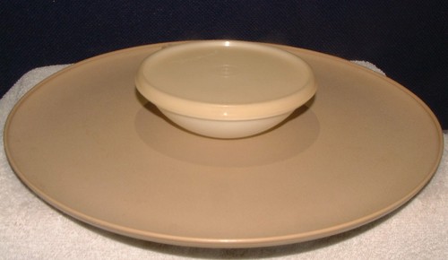 Vintage tupperware almond pc - 3,